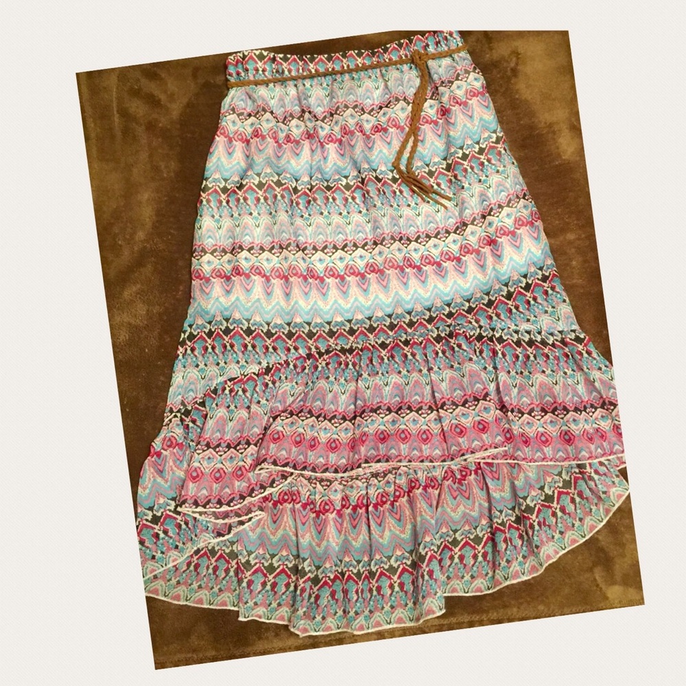 Junior sz 12 knee length skirt with boho fun print